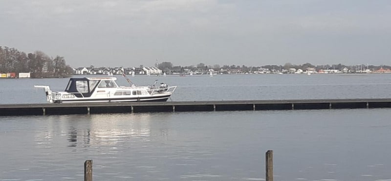 Varen-in-de-winter-rustig-op-het-water-Familie-Welvaren