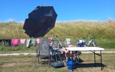 3 tips (hoe het niet moet, maar wel ging) voor een parasol bij de boot